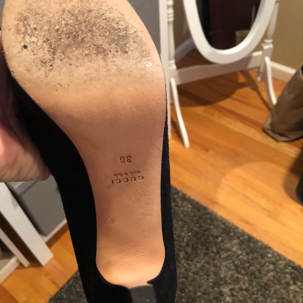 Suede Plain Pump. - image 5